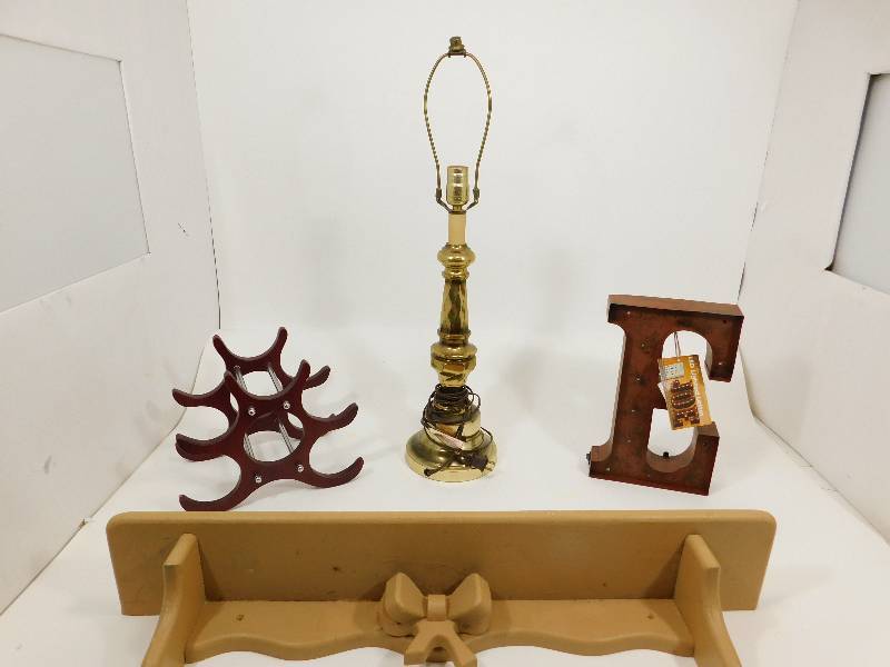 lot 32 image: &nbspHousehold Items