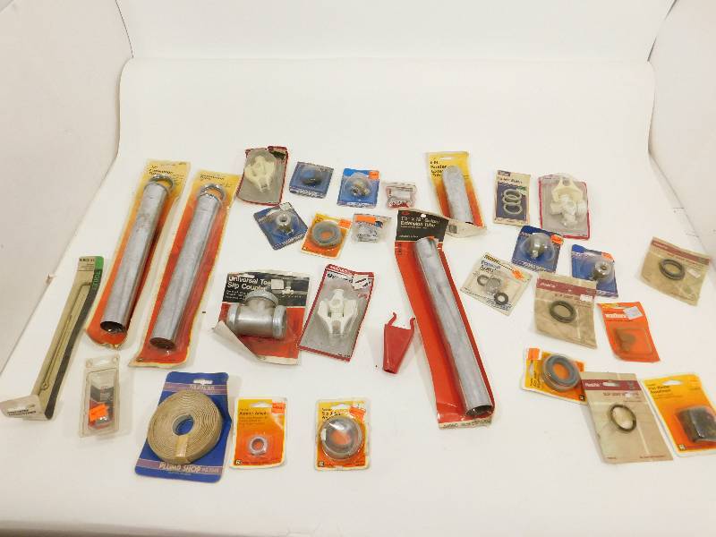 lot 54 image: Plumbing Items