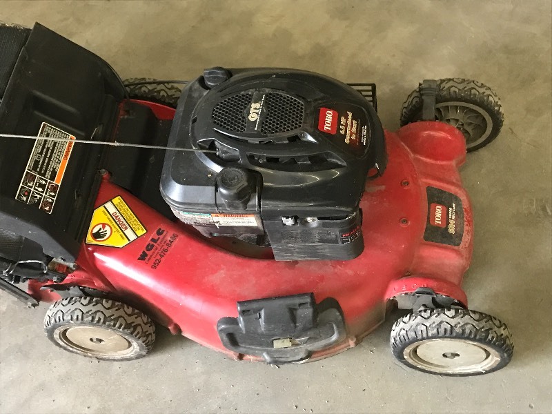 lot 5 image: Toro Personal Pace SR4 Self-Propell...