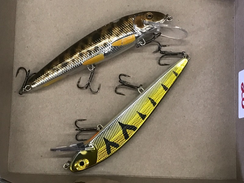 lot 20 image: Lot Of (2) 9 Muskie Lures ...