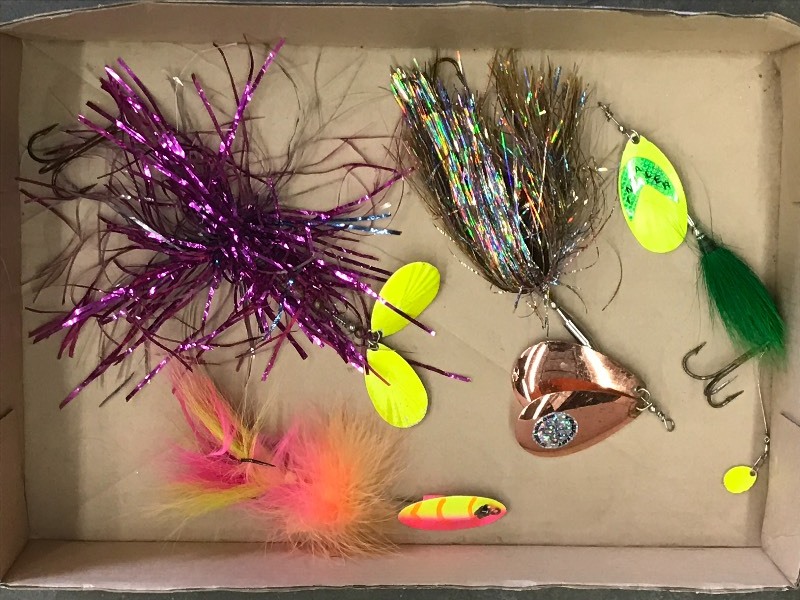 lot 21 image: Lot Of (4) Muskie Spinners Lures ...