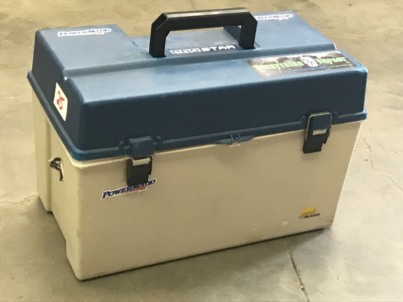 lot 25 image: Plano Muskie Lure Hanging Bait Box,...