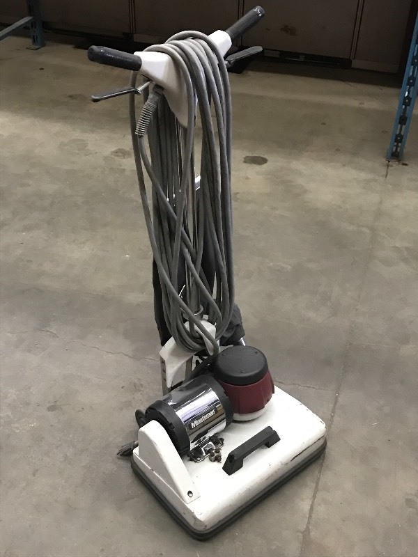 lot 34 image: MinuteMan 115Volt Commercial 14 Pi...