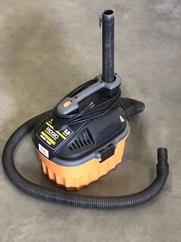 lot 40 image: Ridgid Professional 5HP 4-Gallon Va...