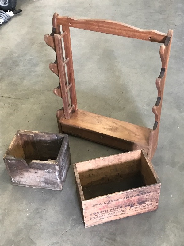 lot 42 image: Lot Of Vintage Federal Ammo Box, V...