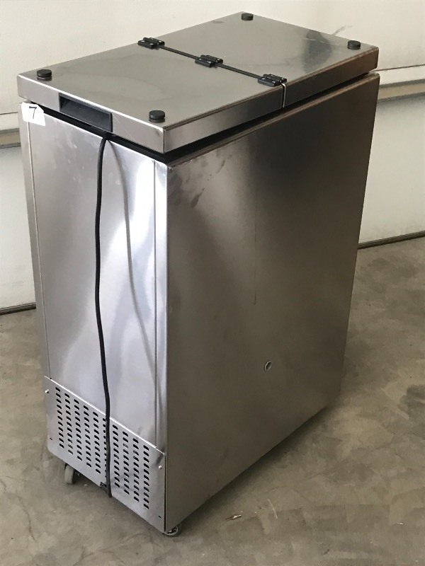 Commercial Rolling Cooler