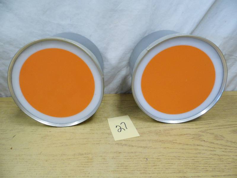 lot 27 image: Metal Letter Dots - Neon