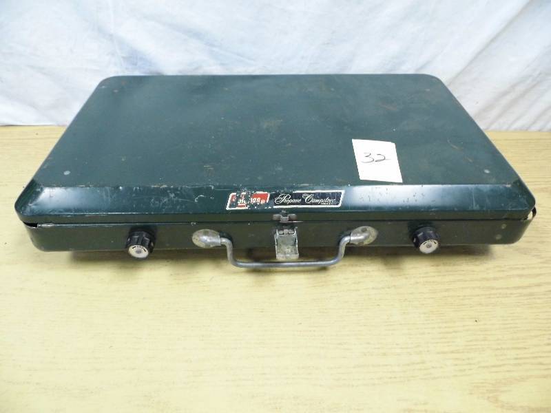 lot 32 image: Coleman Stove