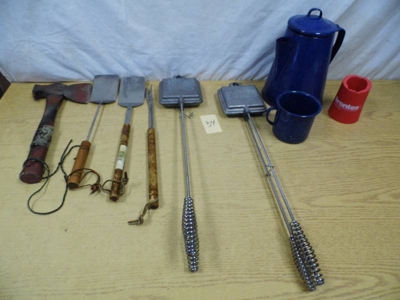 lot 34 image: Camping Cookware