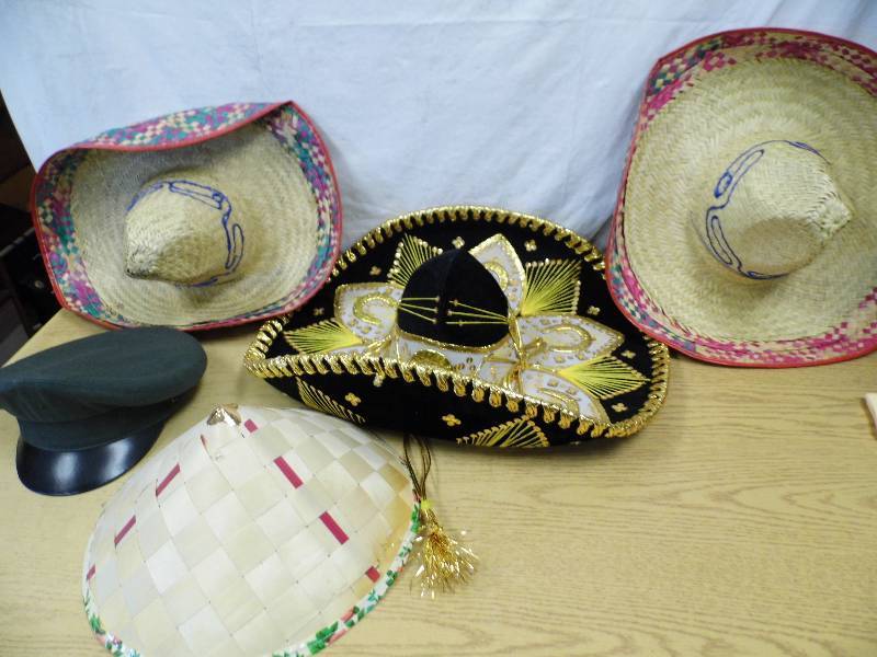 lot 42 image: Hats - Sombreros