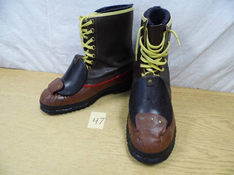 lot 47 image: Steel Toe Boots