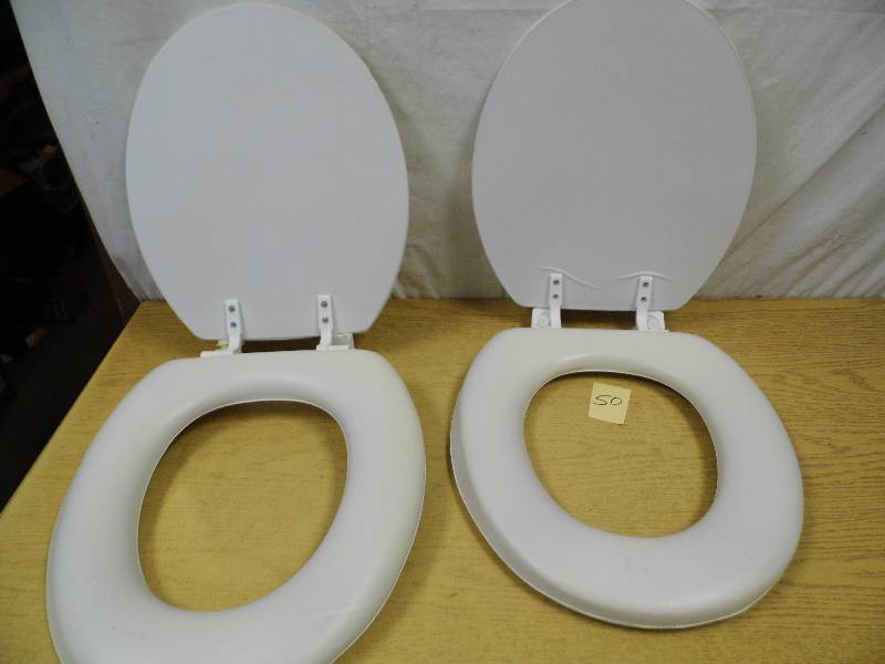 lot 50 image: 2 Padded Toilet Seats