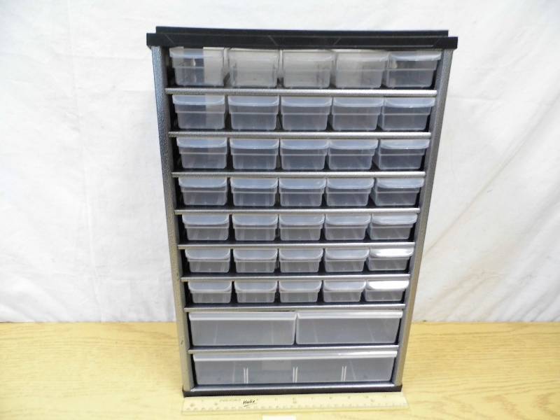 lot 53 image: Organizer