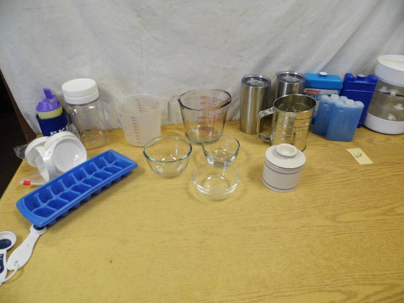 lot 62 image: Chillers - Salad Keeper -Butter Keeper