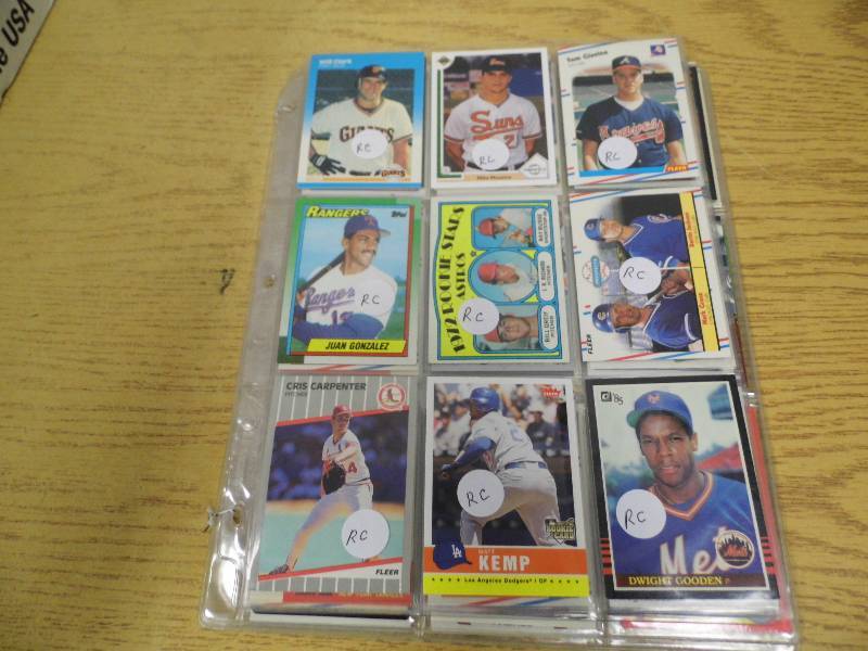 lot 92 image: 6 Pages of Baseball Cards