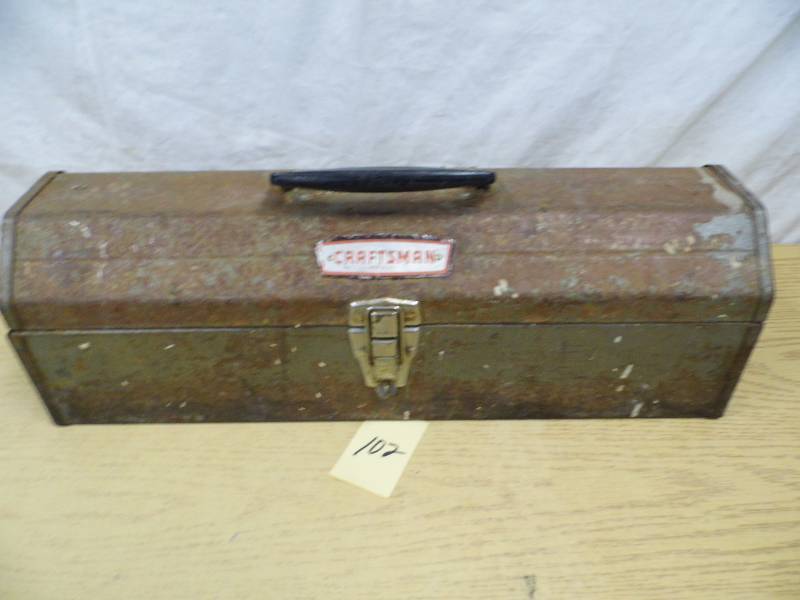 lot 102 image: Craftsman Toolbox w Tools