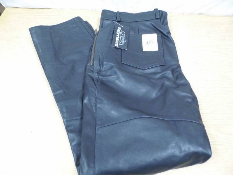 lot 105 image: Easyrider Ladies Leather Pants