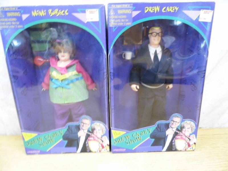 lot 121 image: Drew Carey - Mimi Bobeck FIgures