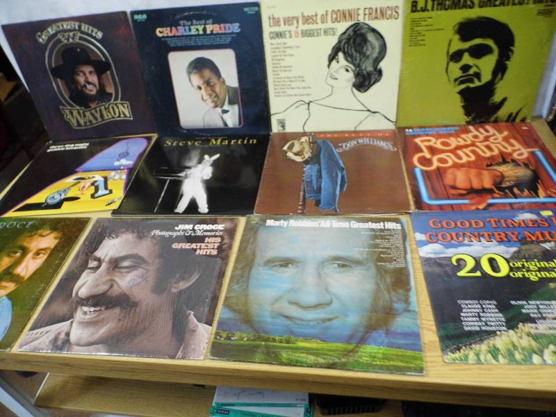 lot 127 image: Albums