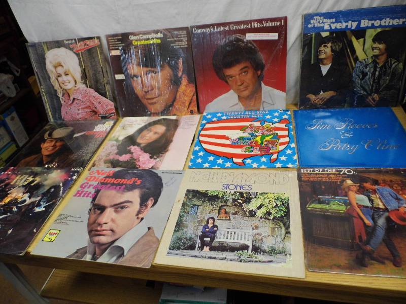 lot 128 image: Albums