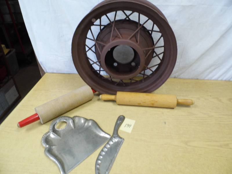 lot 134 image: Wheel - Rolling Pins - Sweeper