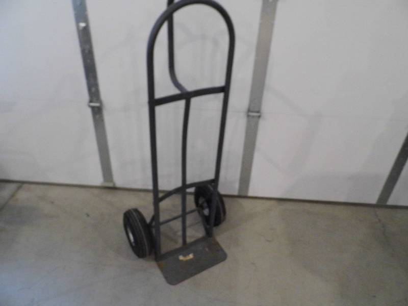 lot 139 image: 2 Wheel Dolly