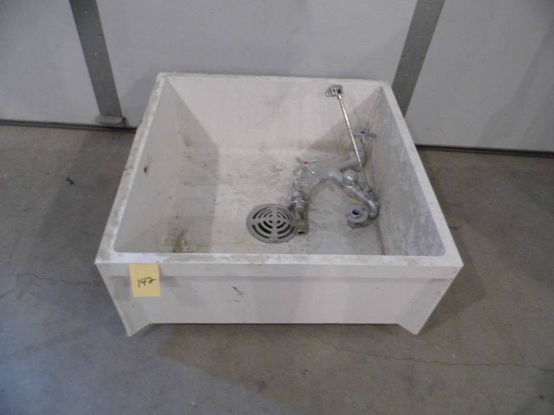 lot 142 image: Mop Sink