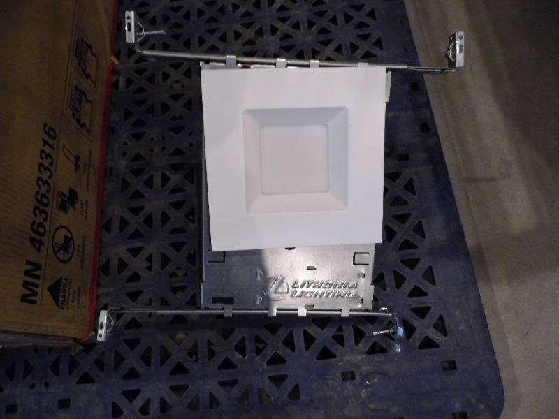 lot 143 image: Lot of 18 LED Light Fixtures