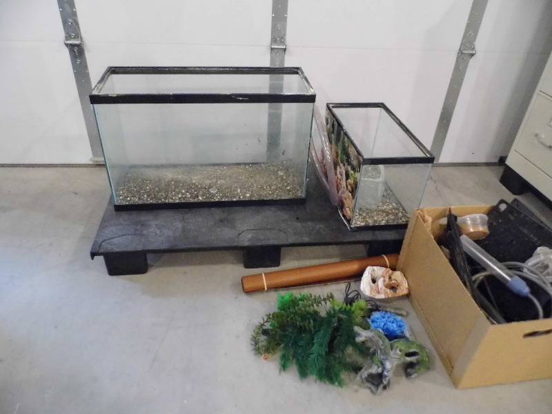 lot 154 image: Aquarium