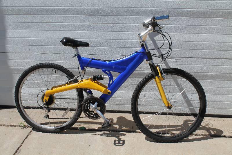 lot 2 image: Concord Brand Bicycle Aluminum Frame 26 Tires