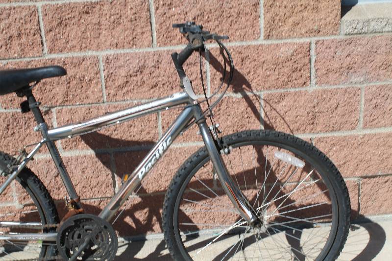 lot 13 image: Pacific Brand Bicycle Model Stratus 26 Tire Size
