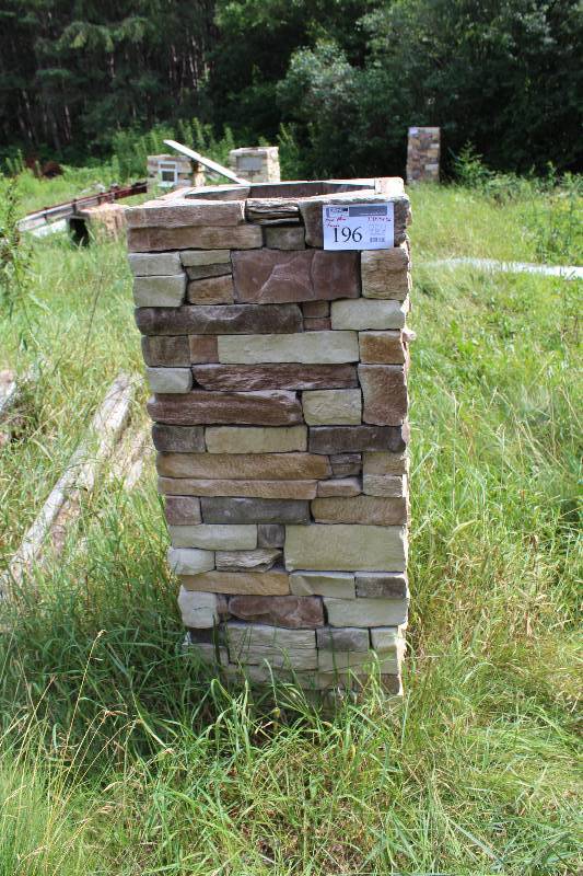 Stone Pillar Faade