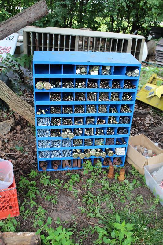 72-bin Parts Organizer, Hardware