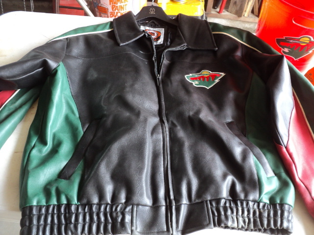 lot 4 image: Minnesota Wild leather jacket size ...