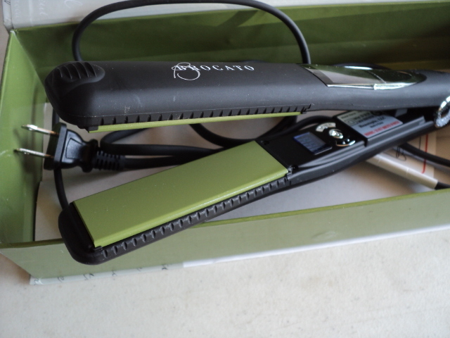 lot 13 image: Vibrastrait Oscillating Iron - reta...