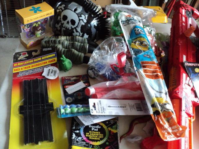 lot 81 image: huge toy lot - look at all pictures...