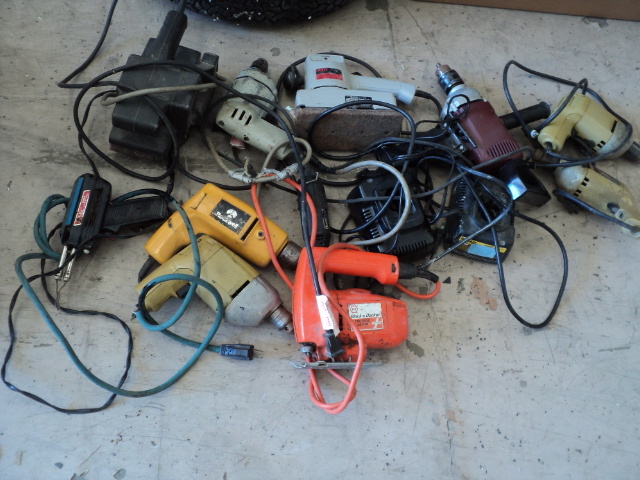 lot 139 image: tools - untested...