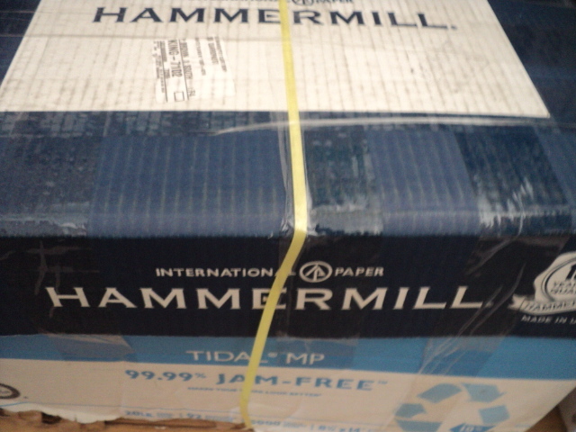 lot 148 image: Hammermill 5000 sheets of 8.5 x 14 ...