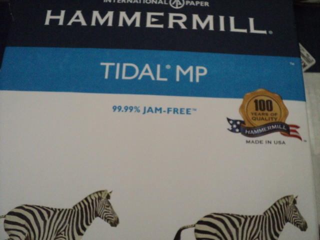 lot 152 image: Hammermill 5000 sheets of 8.5 x 14 ...