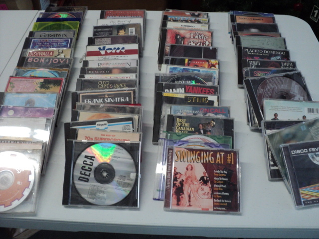 lot 180 image: 73 CDs...