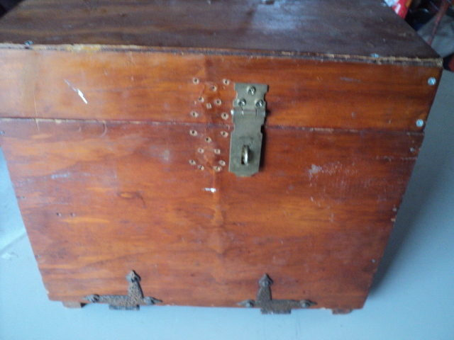 lot 230 image: lockable box 14x12x12...