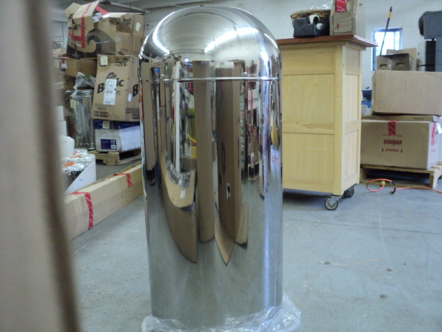 lot 252 image: garbage can 34 high...