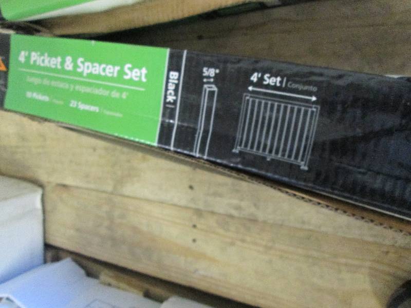 Lot of 3 Peak Aluminum Railing  4 f...