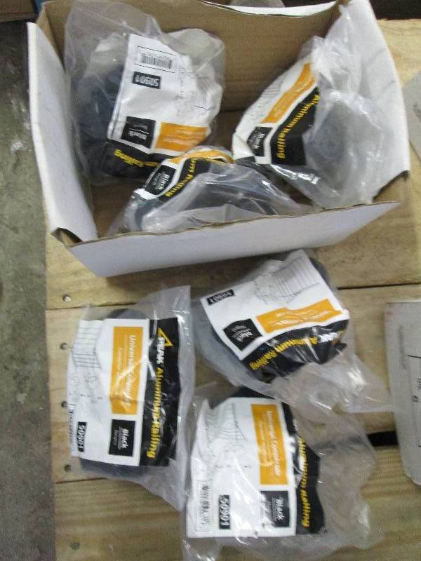 Lot of 6 Peak Aluminum Railing Blac...