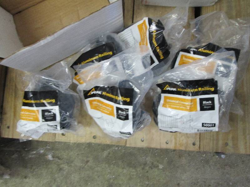 Lot of 6 Peak Aluminum Railing Blac...