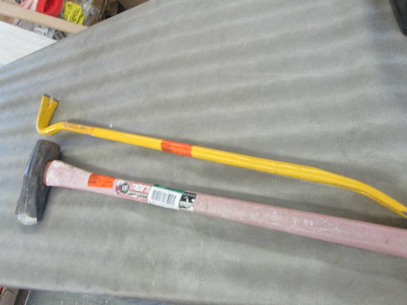 8 lb Splitting Maul- used, Wrecking...