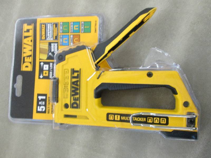 Dewalt 5 in 1 Multi-Tacker Stapler ...