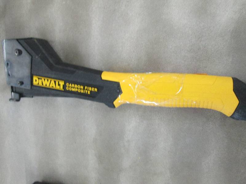 Dewalt Carbon Fiber Composite Hamme...