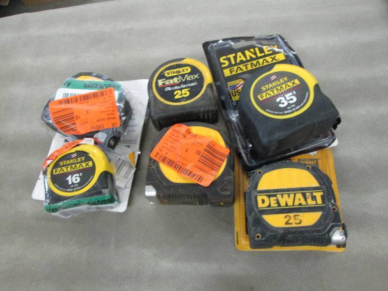 Lot of 6 Measuring Tapes in varying...