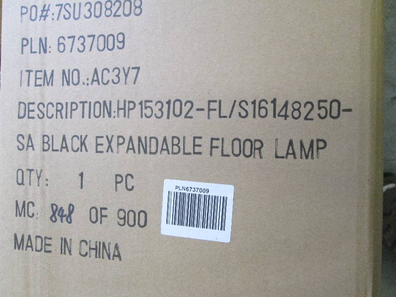 Expandable Floor Lamp  Retail $109....